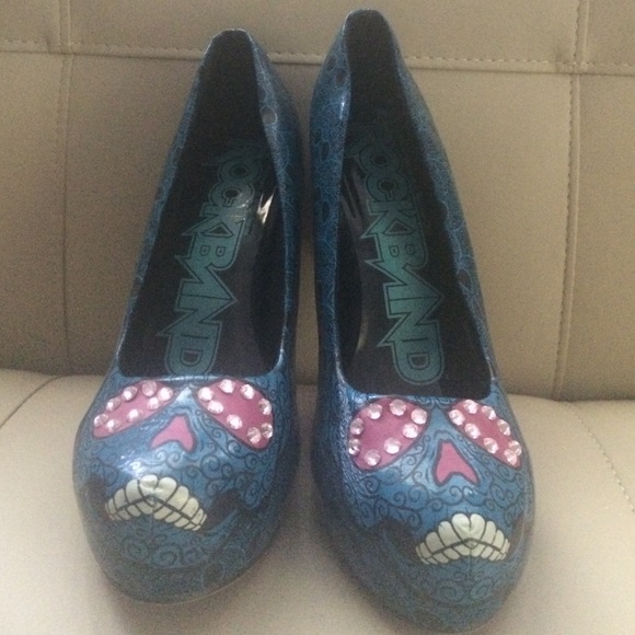 Rockband size 7 heel