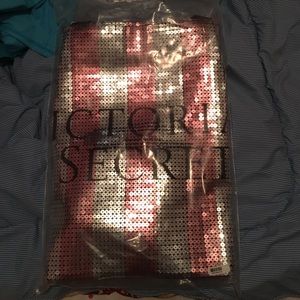 BRAND NEW vs tote in bag.