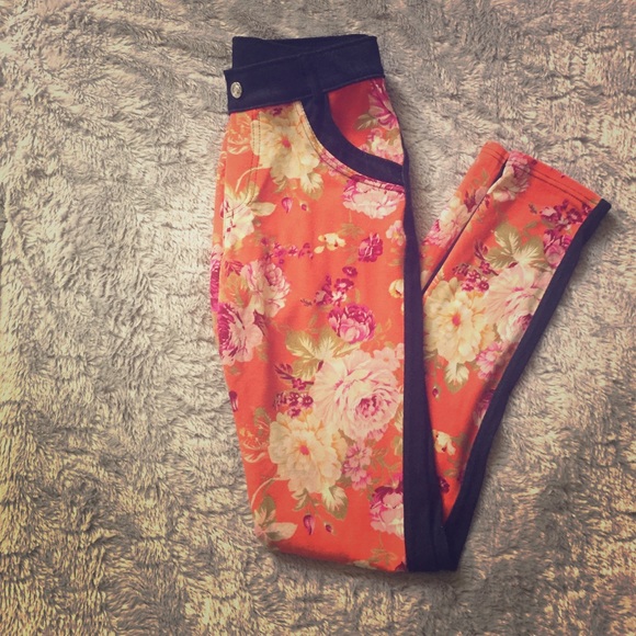 Straight Leg Jeggings✨