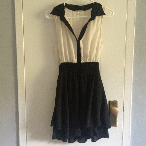 Modcloth Black & Off White Dress