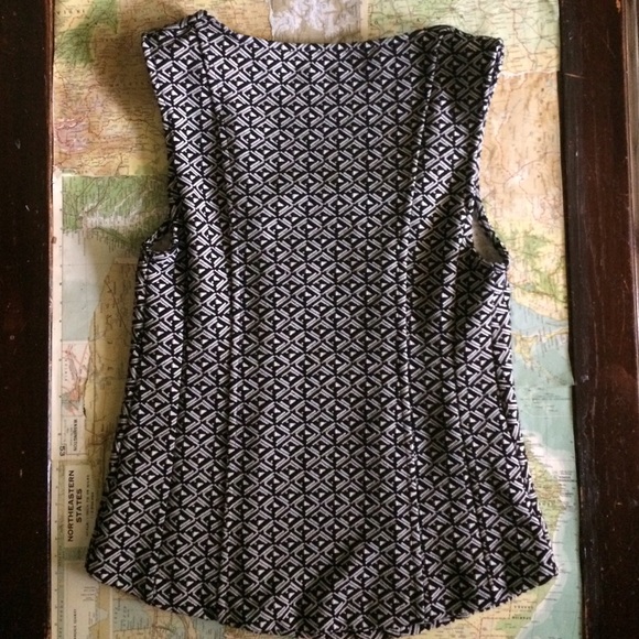 ๐LAST CHANCE๐๐HP๐Anthropologie tank top - Picture 2 of 3