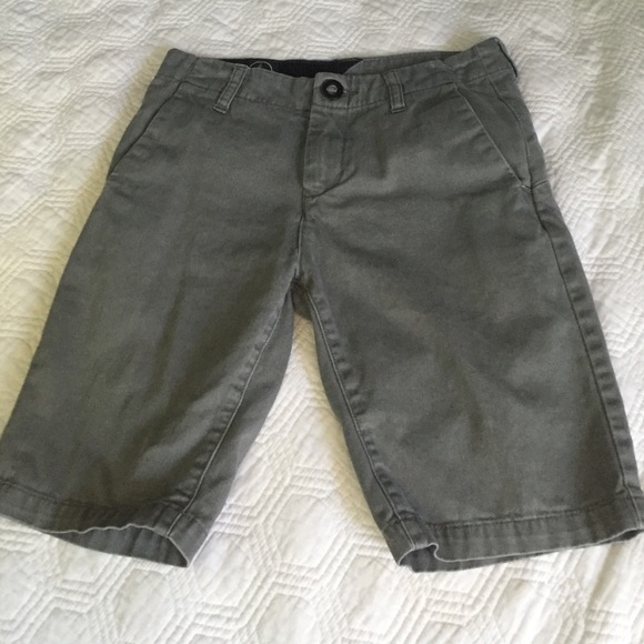Boys grey volcom shorts