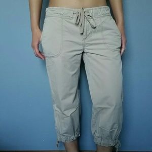 Old Navy khaki capris