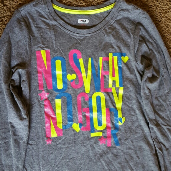 Fila athletic shirt with matching capris - Picture 2 of 4