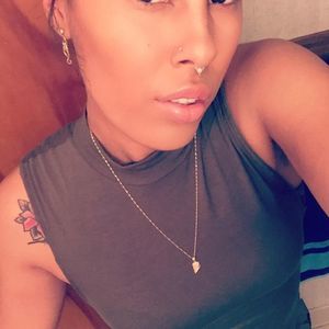 Meet your Posher, Alysha