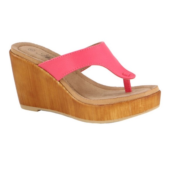 NWT Pink flip flop wedge sandal