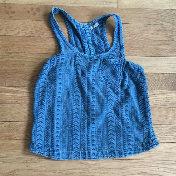 Textured scallop-back tank XS