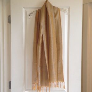 Beautiful mustard and grey patterned scarf NEW! ❤️