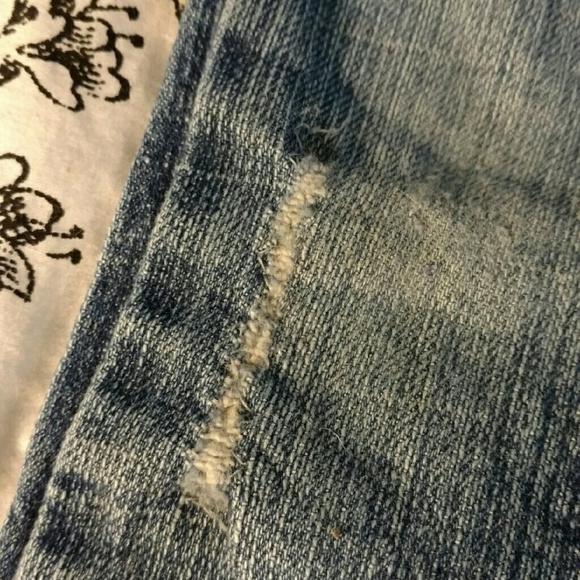 Levis straight skinnies - Picture 2 of 3