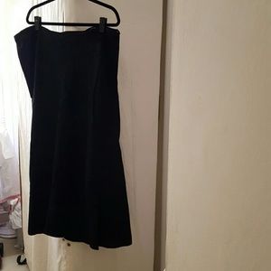 Black linen skirt--WILL BE REMOVED IN OCTOBER