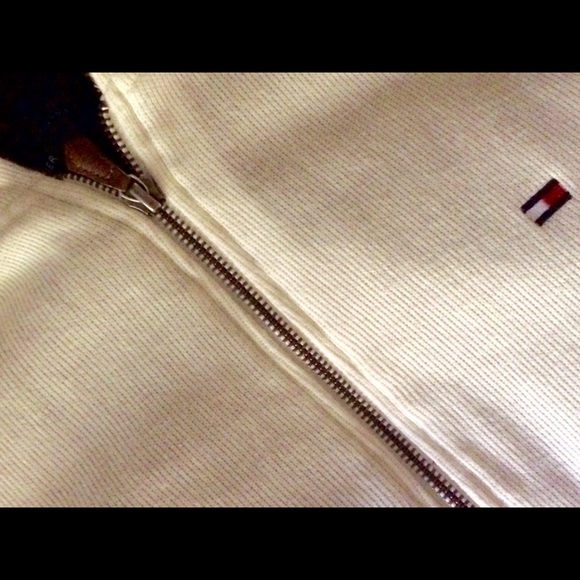 Cozy and plush mens Hilfiger hoodie. Gorgeous!