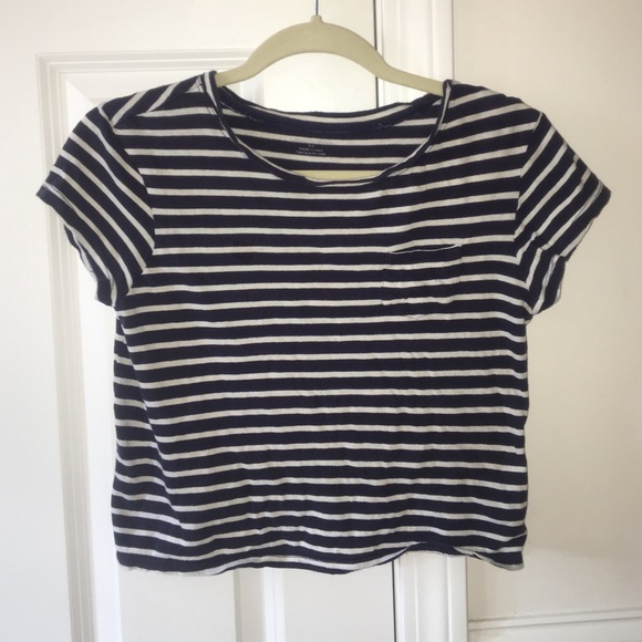 UO cropped pocket tee