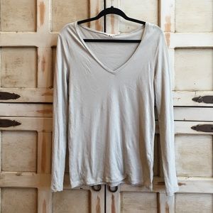 Grey long sleeve tee