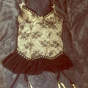 Gorgeous Lace Bustier with Garters💋