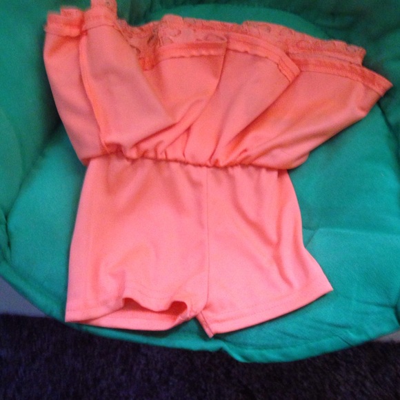 2 peace little girls short set - Picture 2 of 3