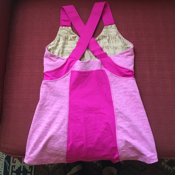 Lululemon yoga/workout/athletic top - Picture 2 of 3