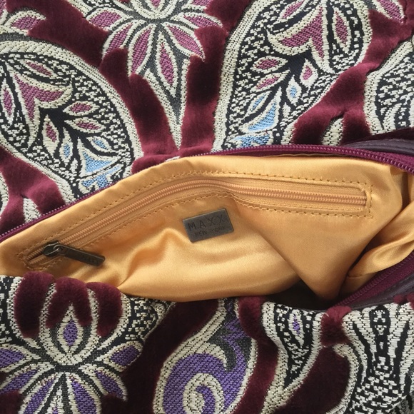 Maxx New York Red Velvet Paisley Bag - Picture 3 of 4