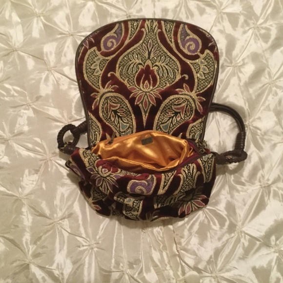 Maxx New York Red Velvet Paisley Bag - Picture 4 of 4