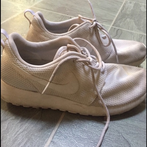 Nike white roshes