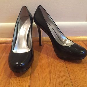 Jessica Simpson black patent heels.