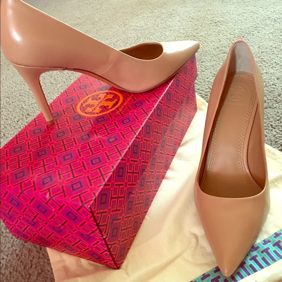 Tory Burch Elana Tan Pumps 7