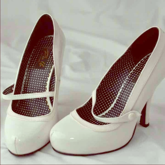 PinUp Couture Cutie Pies, Size 9