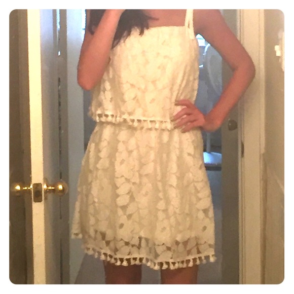 White Lace Dress from Xhileration