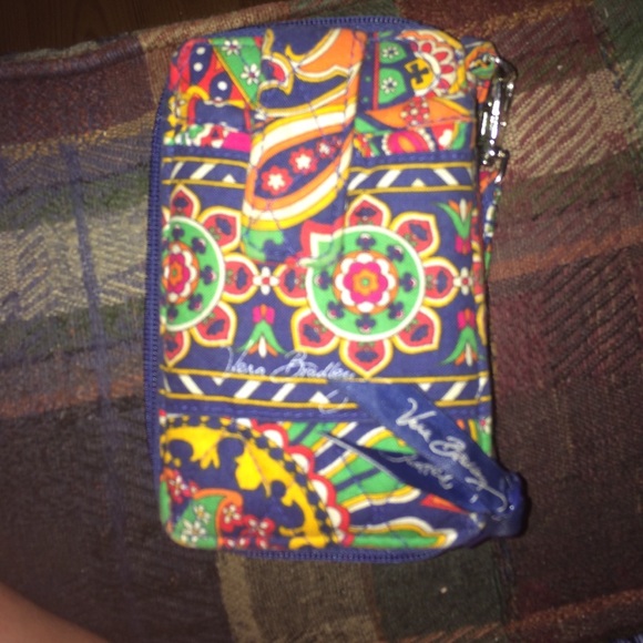 Vera Bradley iPhone wallet - Picture 1 of 3