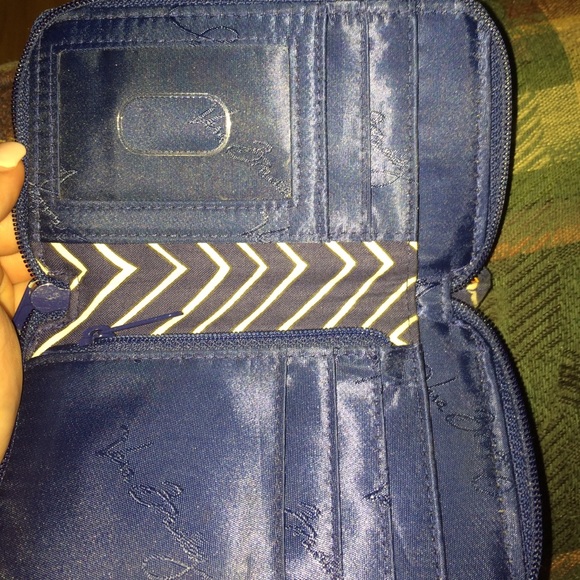 Vera Bradley iPhone wallet - Picture 2 of 3