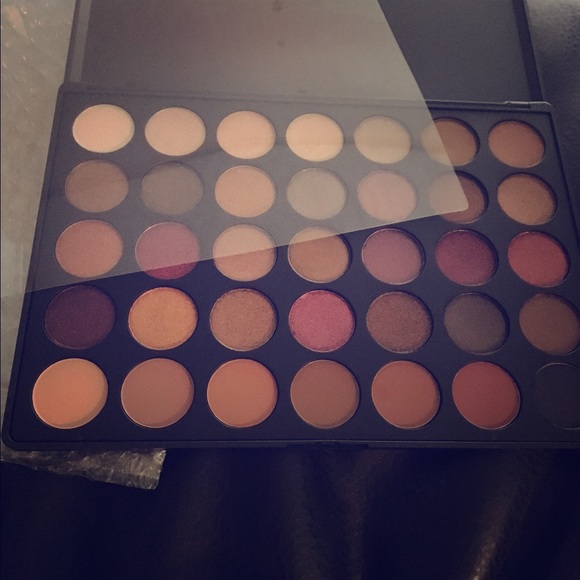 Morphe eyeshadow palette