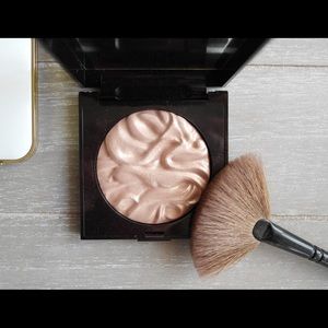 Laura Mercier Illuminator INDISCRETION