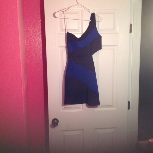 One Shoulder cut out dress