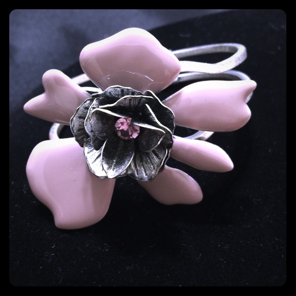 Lilac flower metal cuff bracelet [JW-68]