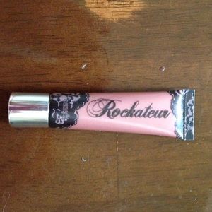 Benefit Rockateur Ultra Plush lip gloss