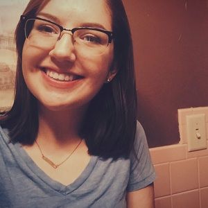 Meet your Posher, Olivia