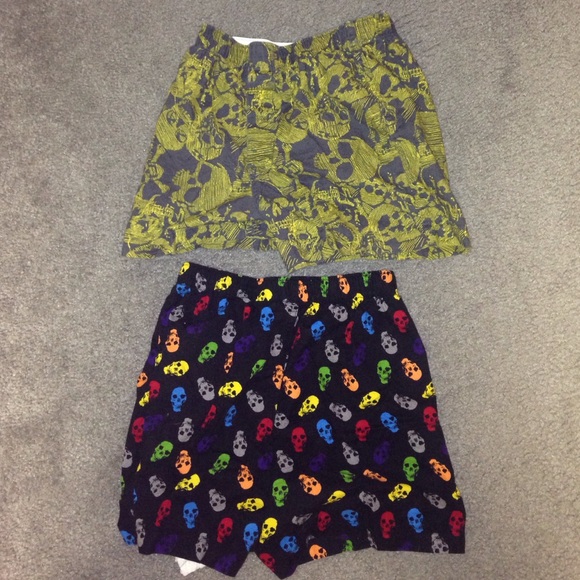 2 boys boxers