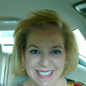 Meet your Posher, Laray