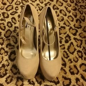 NEW!  Taupe high heels Mary Jane platforms