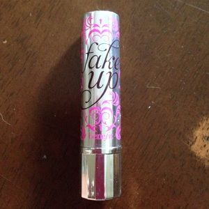 Benefit Fake Up Crease Control Hydrating Concealer