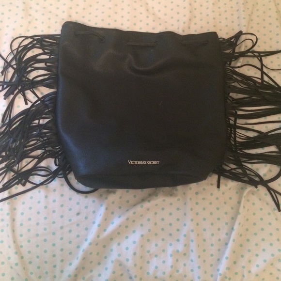 ✨victoria's seceret leather backpack✨