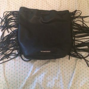 ✨victoria's seceret leather backpack✨