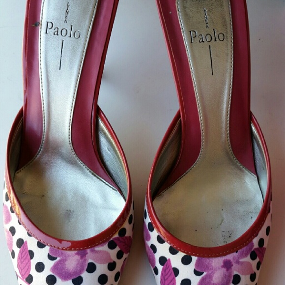 They are gently worn shoes. - Picture 2 of 2