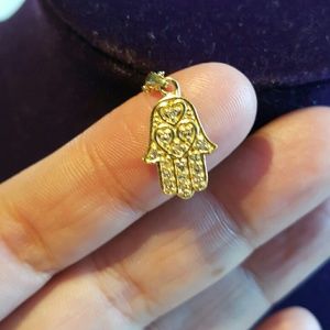 🆕️ 18k Gold vermeil SS.925 Crystal hamsa necklace
