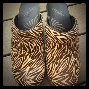 DANSKO size 9 Heels