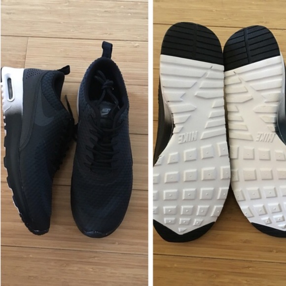 Nike air max Thea premium shoes - Picture 2 of 4