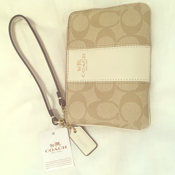 Beige/cream Coach wristlet: Brand new w/tags