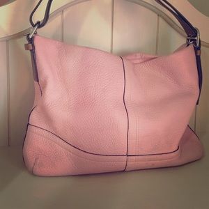 ⚜Beautiful Pink Coach Shoulder Bag⚜