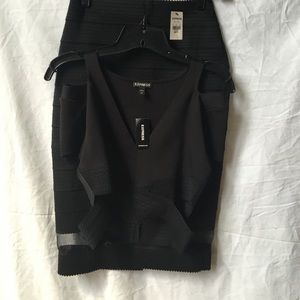 Express crop top high waist skirt set