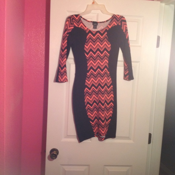 Body con black and pink