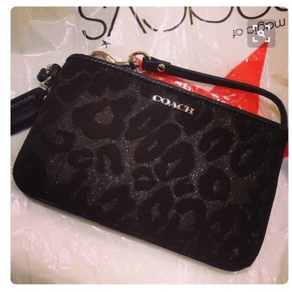 Coach Handbags - Leopard coach wristlet